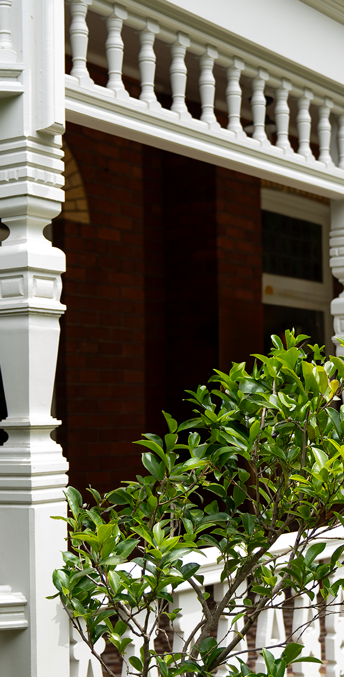 <h2>CUSTOMISED</h2><h2>POST</h2>